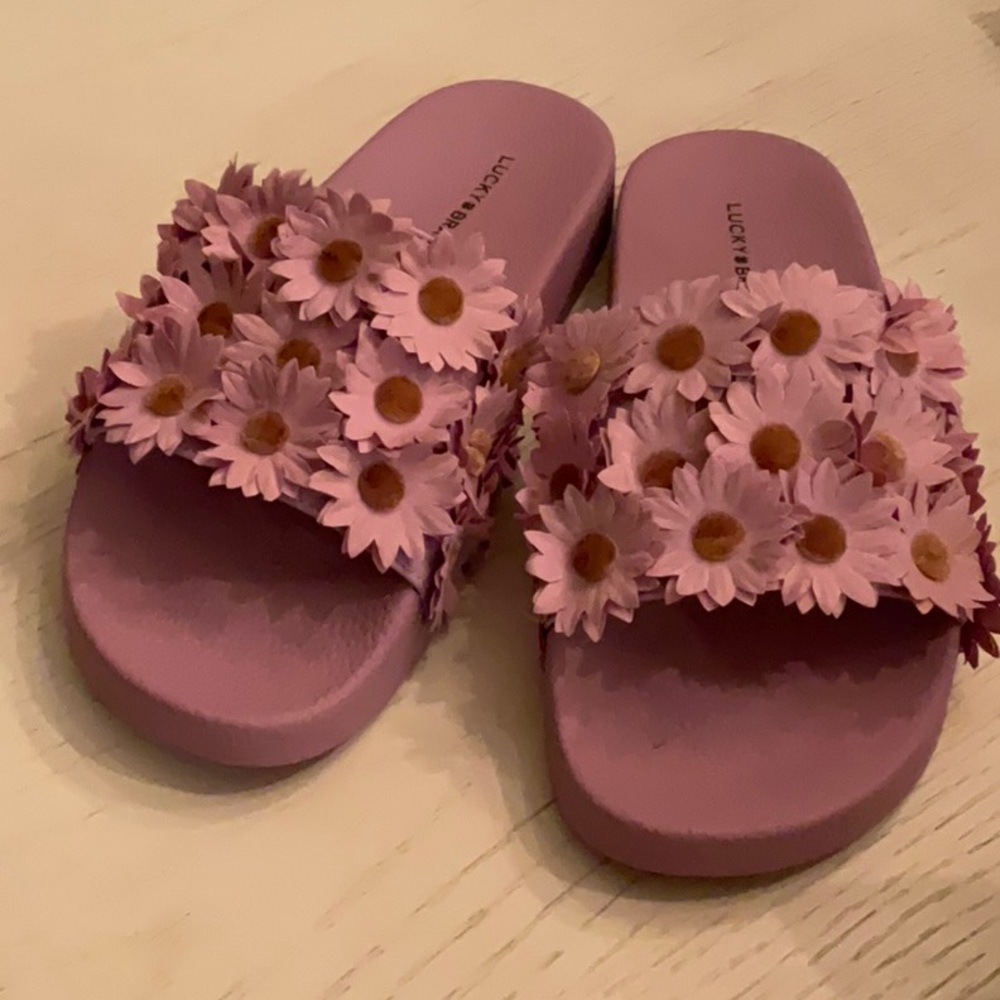 Lucky Brand Lavender Floral Slides